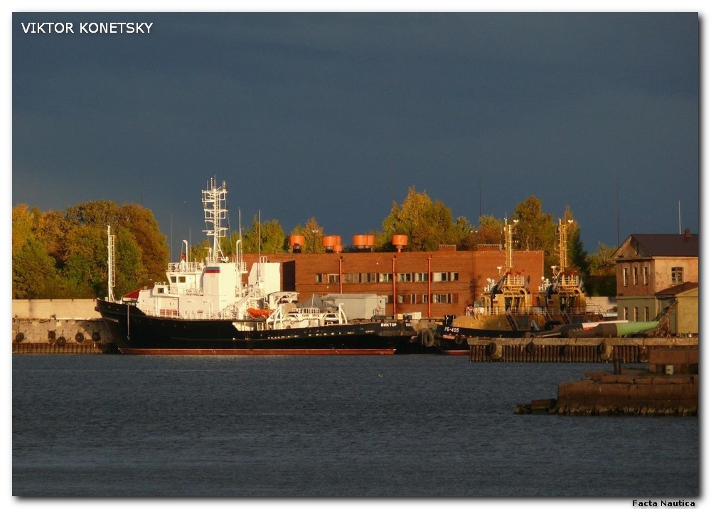 Rescue tug VIKTOR KONETSKY