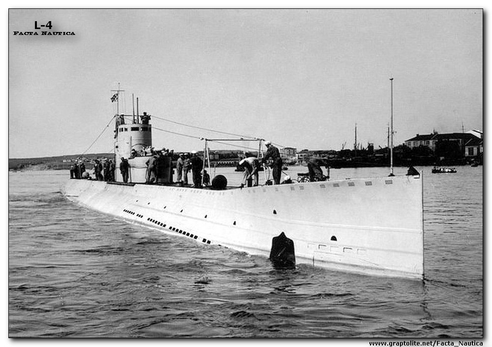Soviet submarine L-4.