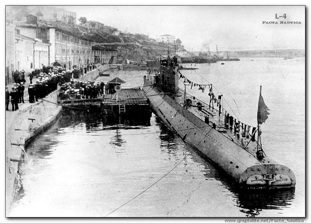 Soviet submarine L-4