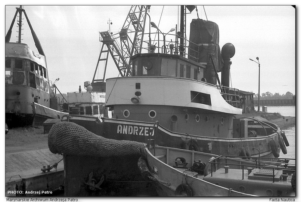 Polish harbour tug ANDRZEJ. Szczecin �winouj�cie.