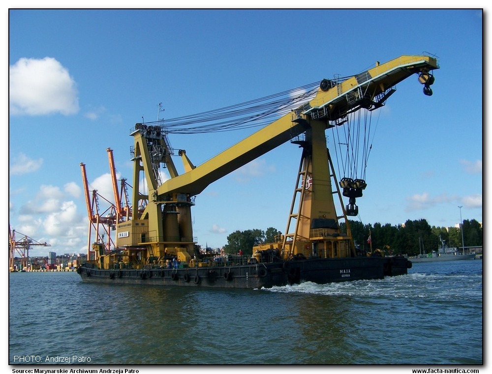 The Polish crane ship MAJA.